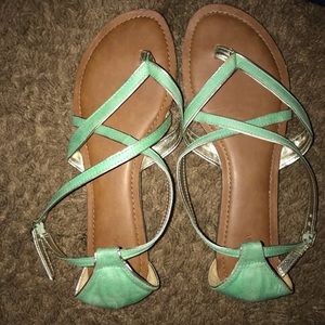 New condition mint sandals
